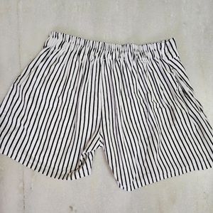 Black And White Stripped Mini Skort#shorts In Form Of Skirt#divided Skirt