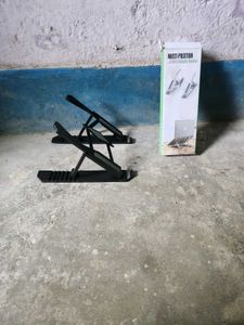 Adjustable Laptop/Tablet Stand