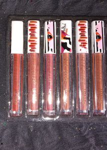 Blue Club Liquid Matte Lipstick Set