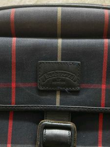 Vintage Burberry Crossbody bag (made in England)