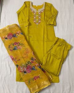 🆕Mustard Embroidered Kurta Set with Pant