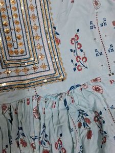 Nayra Cut Kurti