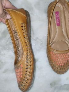 Very Beautiful And Comfortable Juti