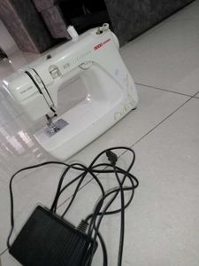 USHA Janome Sewing Machine