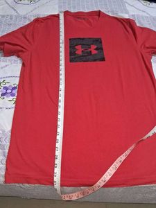 Under Armour Red T-Shirt