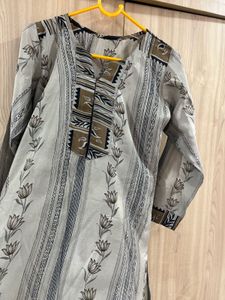 Elegant Grey Floral Print Kurta