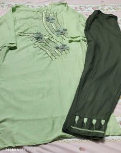 Light Green Kurta Set with Embellishments