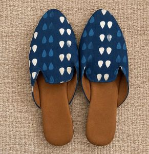 Stylish Blue Print Mules