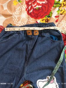 Girl T-shirt with jeans