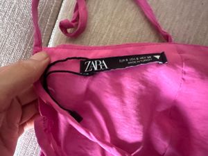 ZARA BACKLESS CROP TOP