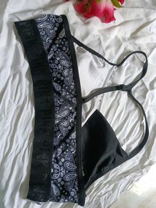 Stylish Bandana Print Sports Bra