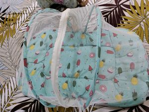 Cute baby sleeping bed with mosquito net