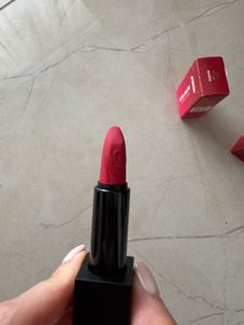 Nykaa Ultra Matte Lipstick Madhu color