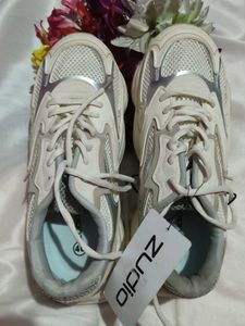 Zudio New with tag White Chunky Sneakers