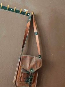 Vintage Leather Crossbody Bag 2 years old