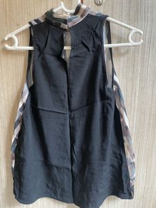 Chic Sleeveless Layered Top
