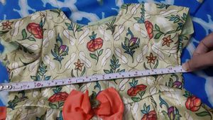 beautiful duo dress for twins(Only gal dress left)