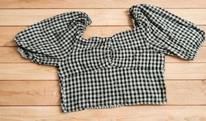 Black and White Gingham Puff Sleeve Top