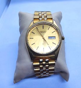 Vintage Seiko Quartz Gold Watch