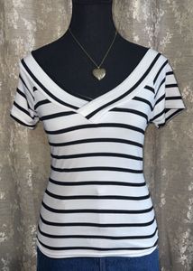 Chic Striped V-Neck Top