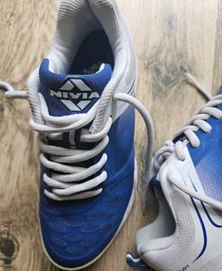 Nivia HY-Court 2.0 Badminton Shoes UK4
