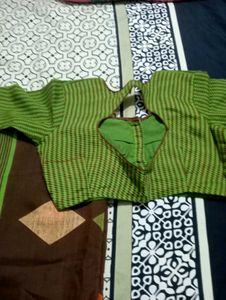 coffee brown saree with contrast blouse