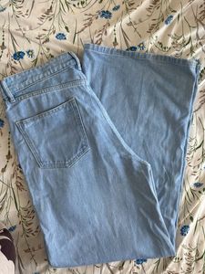 high rised- wide leg Light Wash Denim Jeans