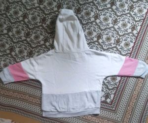 cute girls hoddy, size 3-4