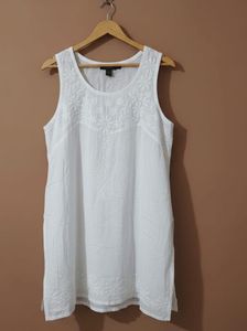 Pretty white Handwork Chikankari kurti