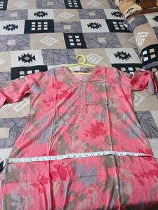 Floral Print Kurta lenght 43 with pocket