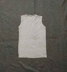 Chapter Young Graphic Sleeveless Tee / Muscle Tank