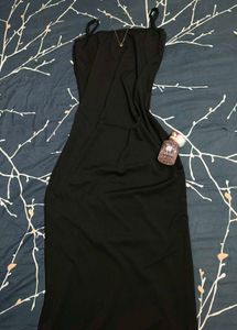 𖥻 ׁ ׅSleek Black Bodycon Dress! ﹒  ◡◡