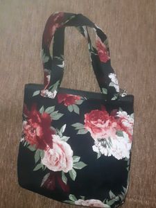 Floral Print Tote Bag New Without Tag.