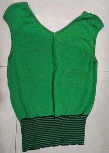 Green Sleeveless V-Neck Knit Top