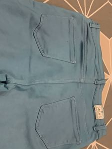 women jeans &amp; T-shirt combo