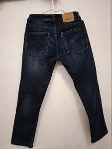 LEVI'S DARK BLUE JEANS FOR MEN • 30 INCH WAIST