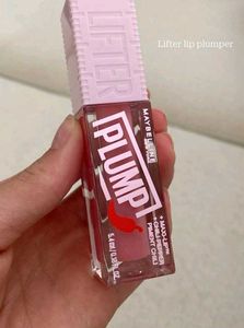 ᝰ.ᐟ Maybelline Lifter Gloss