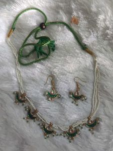 Elegant Green &amp; White Pearl Necklace Set