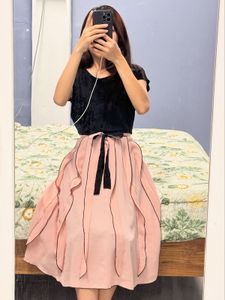 Stylish Pink Midi Skirt