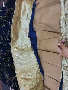 Nevy blue velvet lahanga