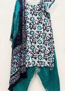 Green Batik Printed Kurta Set