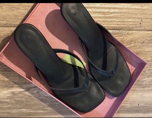 Black Thong Heel Sandals