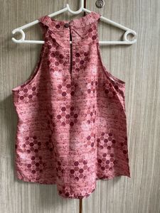 Stylish Pink Hexagon Print Sleeveless Top