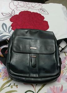 Stylish Men's Black Crossbody Bag