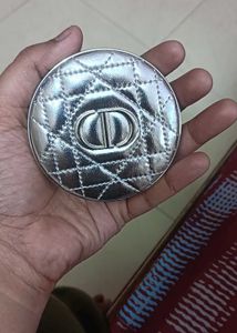 Dior Highlighter Powder compact