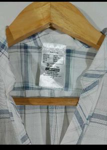 Sleeveless Plaid Button Down Top