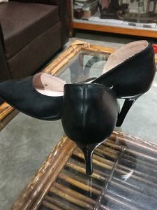 Dotti Classic Black Heels