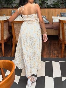 Floral Midi Dress with Sweetheart Neckline