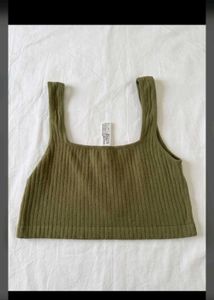 Olive Green Ribbed Crop Top 🌿