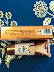 Daily Defense Foundation SPF 20